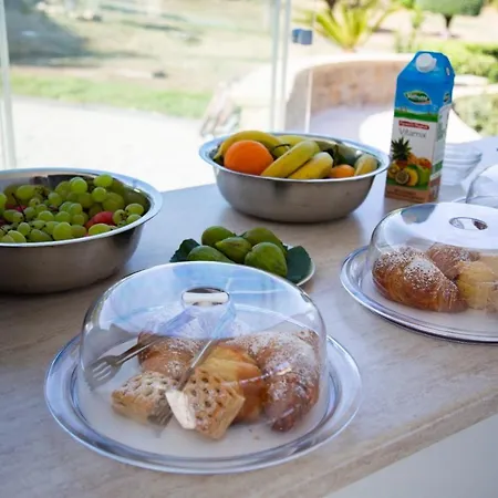 Miramare Castellabate ゲストハウス サンタ・マリア・ディ・カステッラバーテ