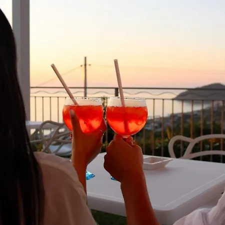 Miramare Castellabate ゲストハウス サンタ・マリア・ディ・カステッラバーテ